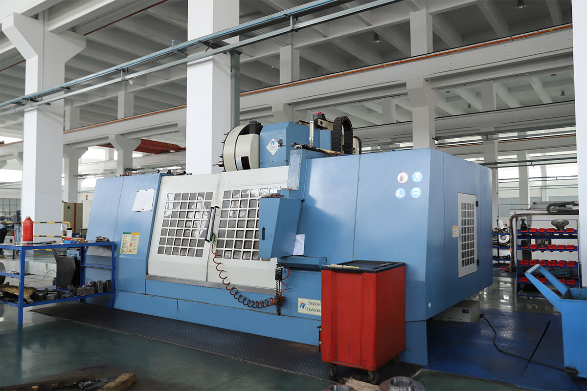 Vertical machining center